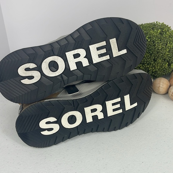 Sorel
OUT 'N ABOUT III CLASSIC Women
Taffy (Sz 7.5) Color Camel NWT - Picture 5 of 11